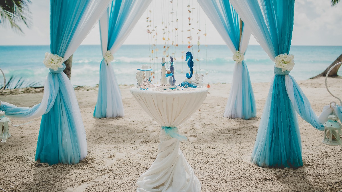 5 Steps to Building a Breathtaking Wedding Aisle on the Beach